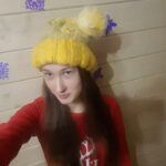 катя ветрова шапка с помпоном