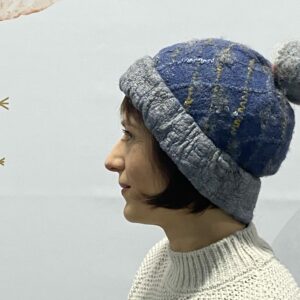 Курс «Эластичная шапка с отворотом и помпоном»