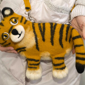 Сумка ТИГРЁНОК в технике валяния