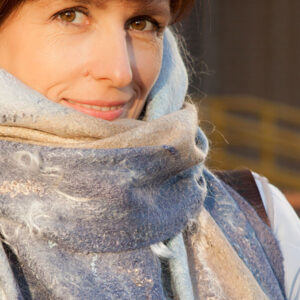 Пуховые шали и палантины